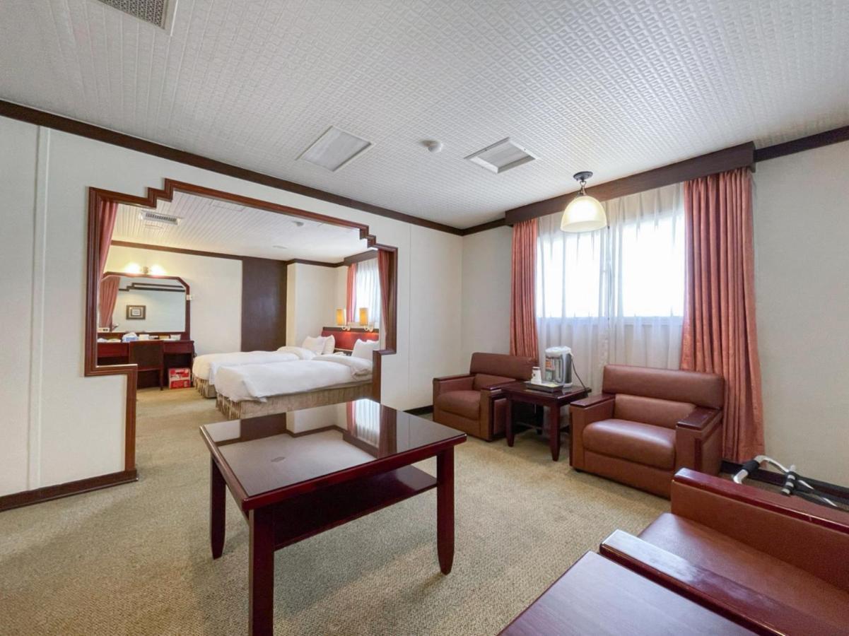 Guide Hotel Changhua Jhongjheng Exterior photo