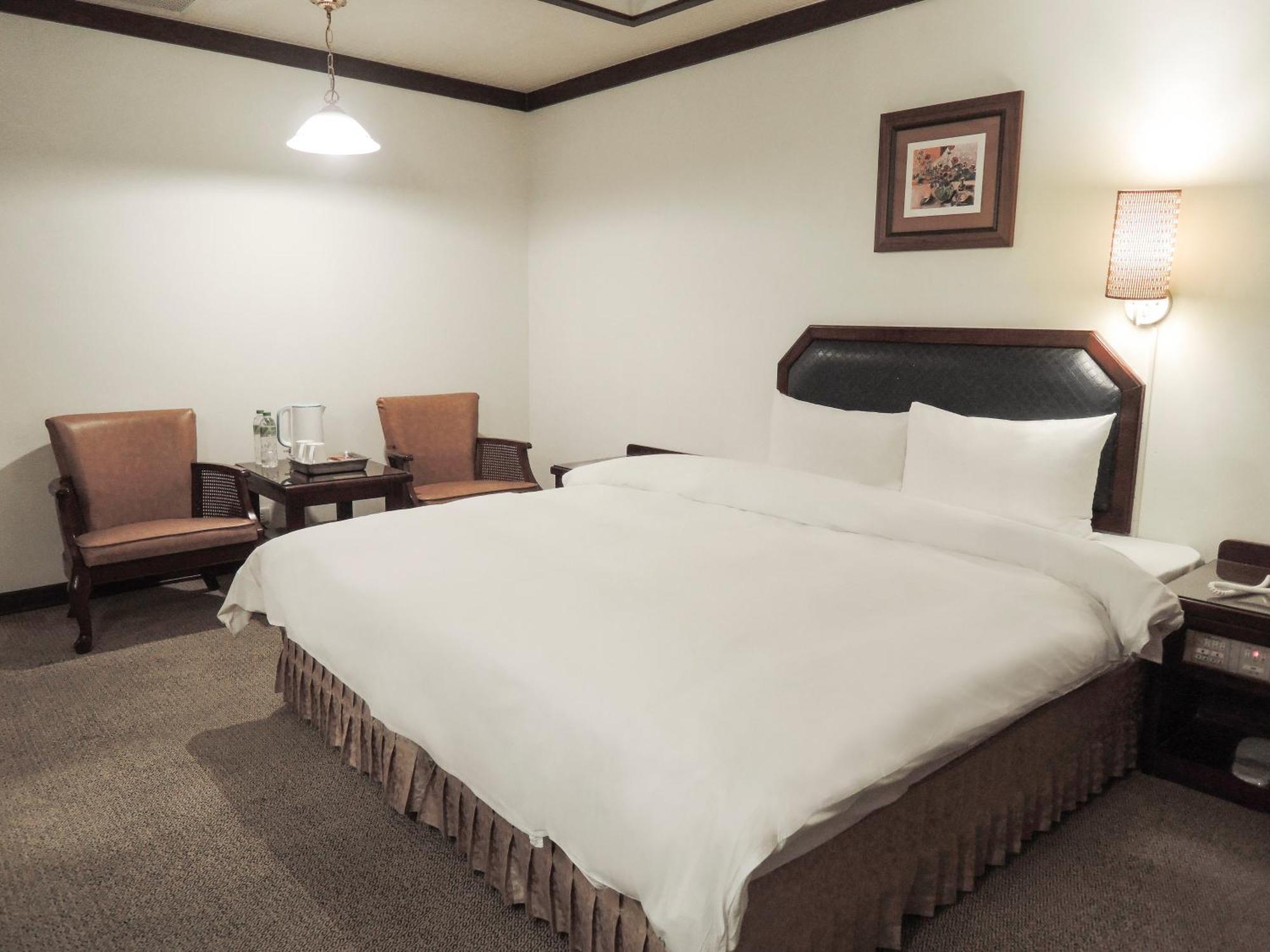 Guide Hotel Changhua Jhongjheng Exterior photo